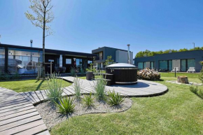 Season Surprise Apartment, By Cohost in Palanga